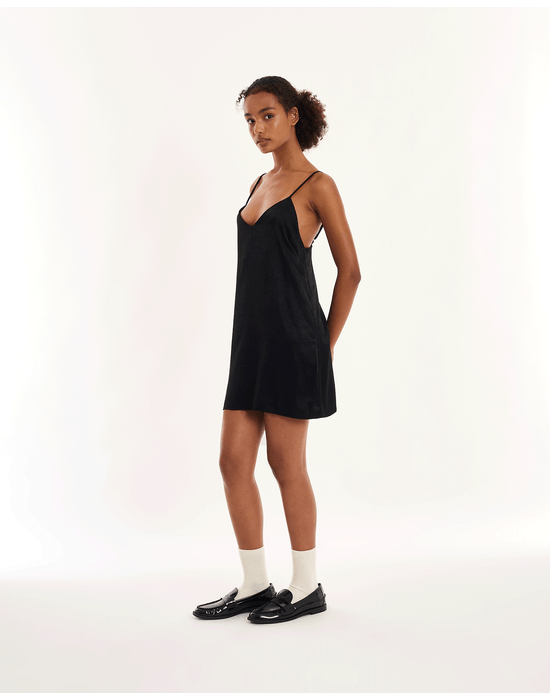 Vestido decote geek preto
