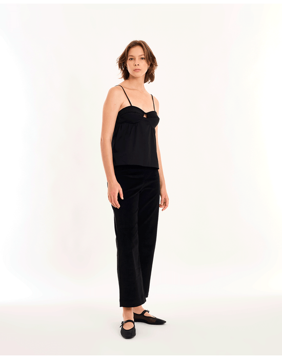 Calça capri in  preto