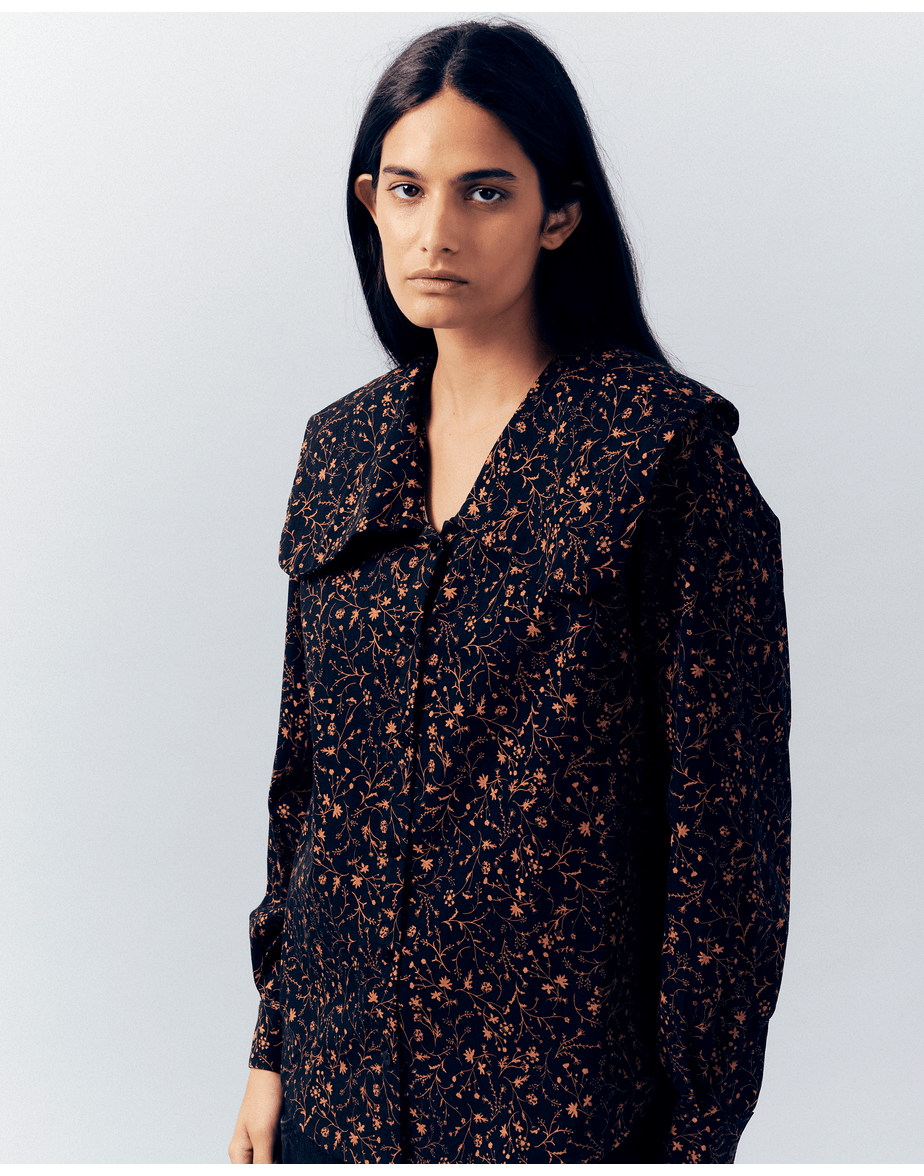 Camisa gola floral inv estampado