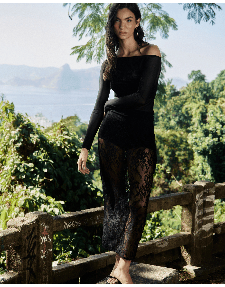 Saia renda pen preto