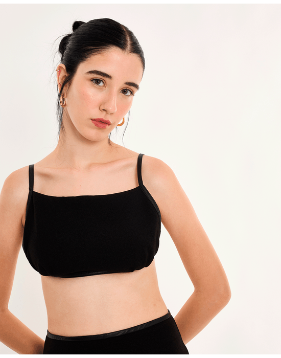 Top quad tot preto