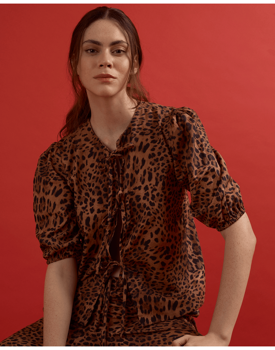 Blusa onça pen estampado