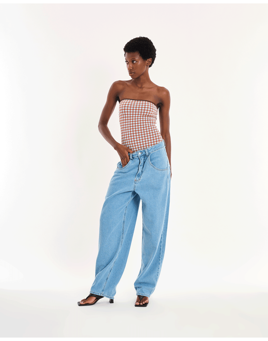 Calça jeans nos  jeans
