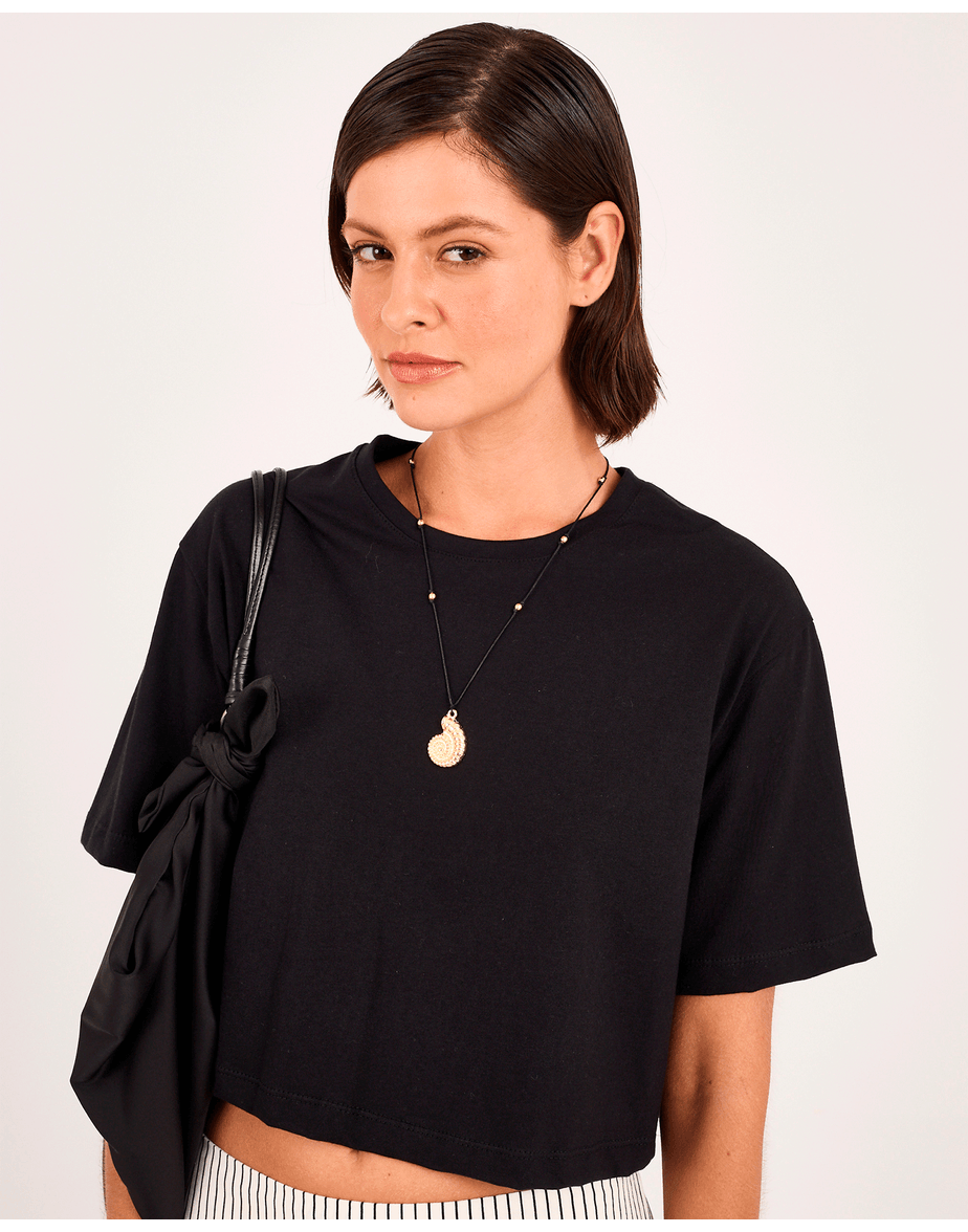 T-shirt algodão ter preto