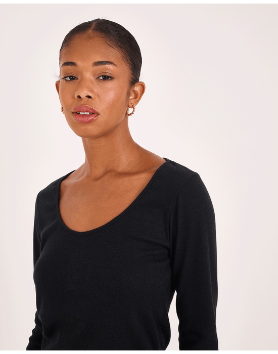 Camiseta detalhe vin preto