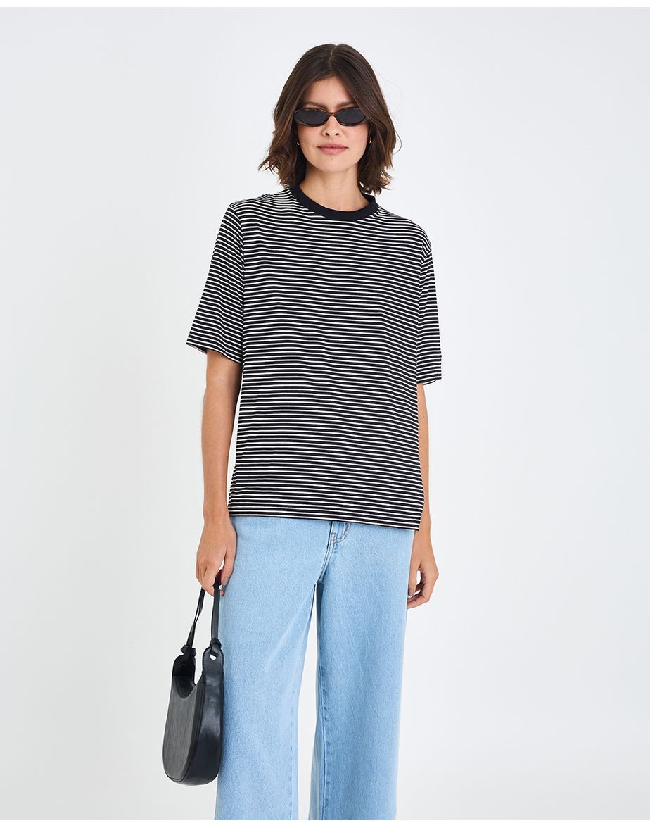 T-shirt listras inv preto