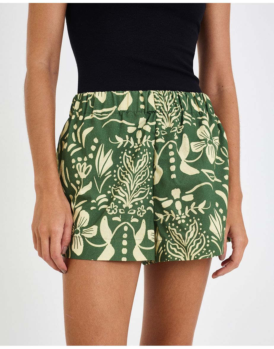 Short floral inv estampado