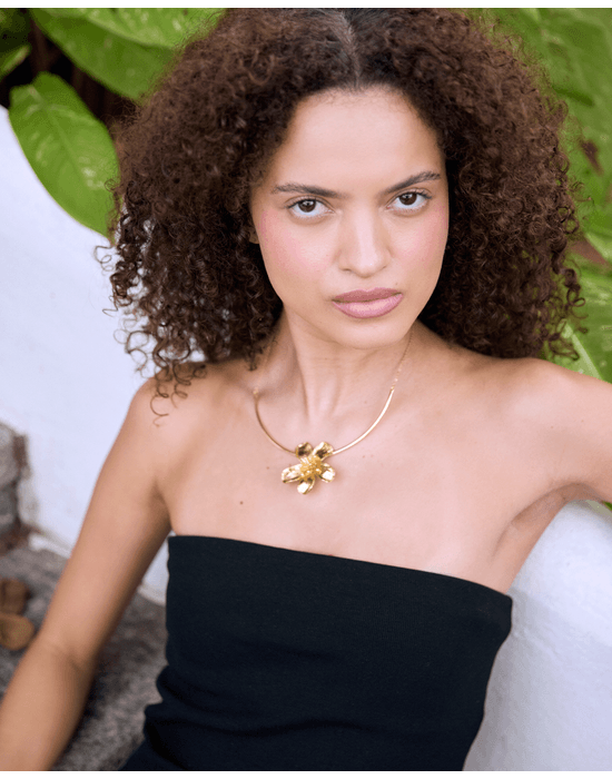 Colar flora ebi dourado