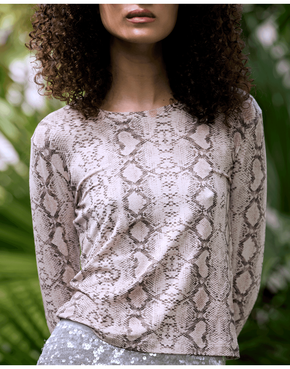 Blusa mg escama ebi estampado