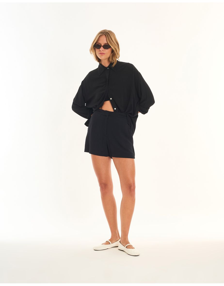 Short liso bossa preto