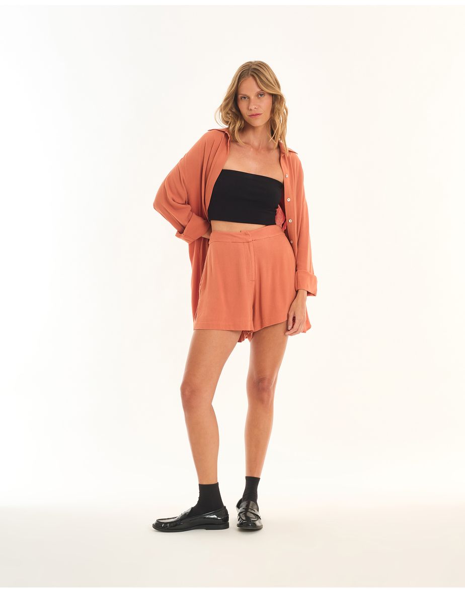 Short liso bossa marrom