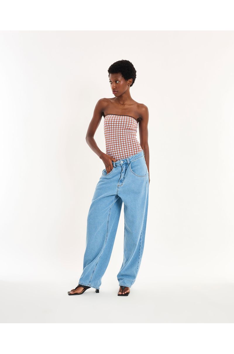 Calça jeans nos  jeans