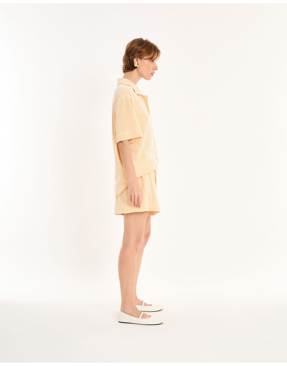 Short sport nos amarelo