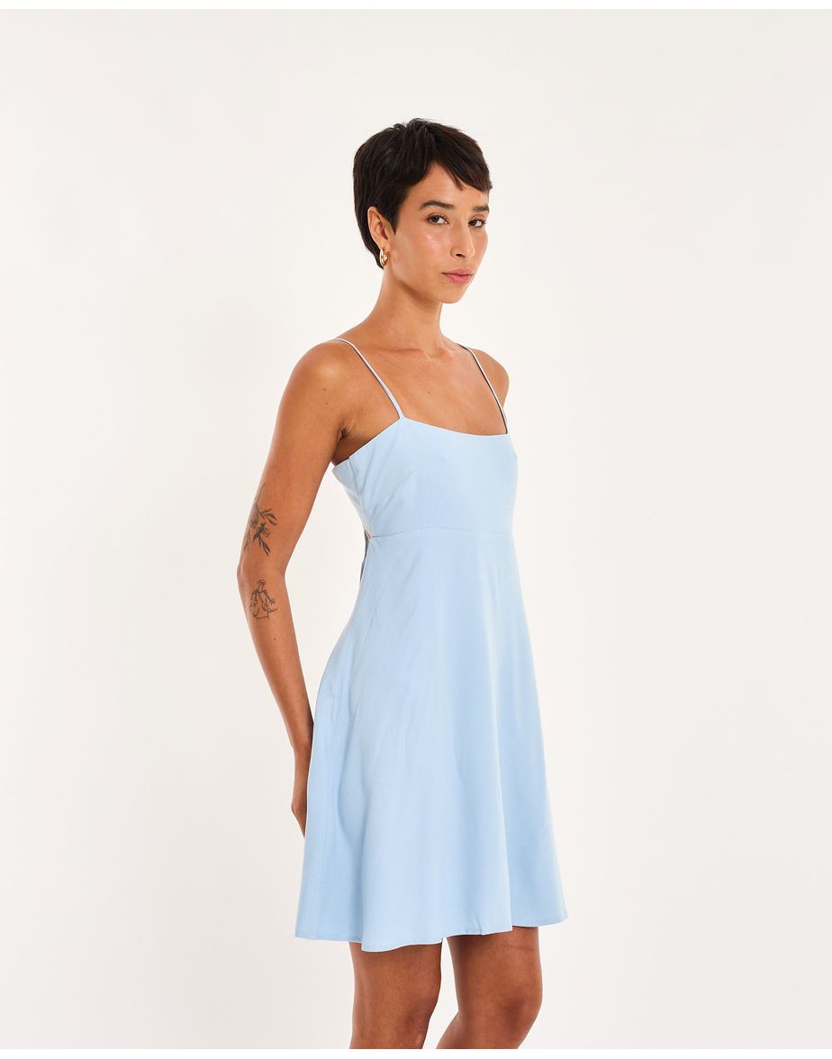 Vestido engana nos azul