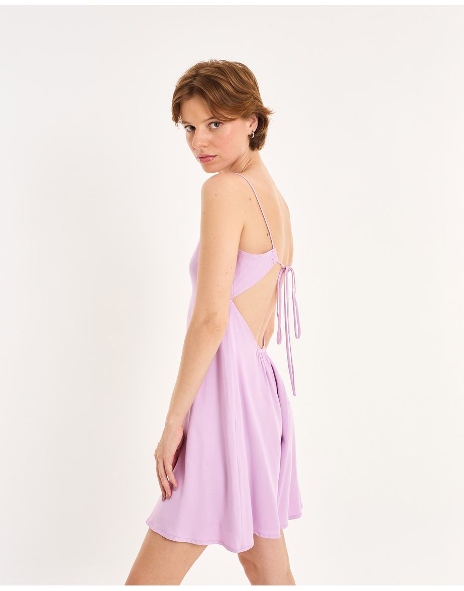 Vestido engana nos rosa