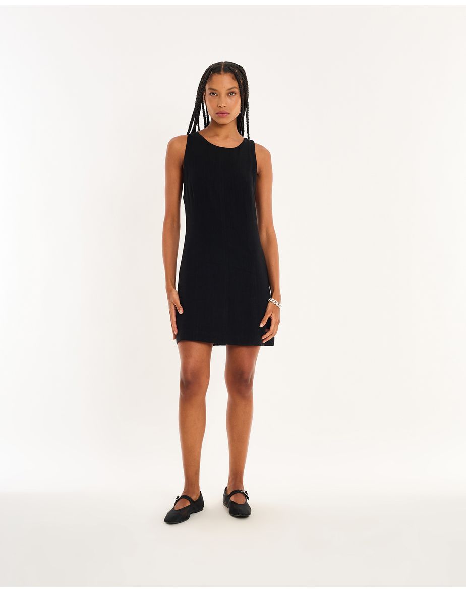 Vestido recortes nos preto