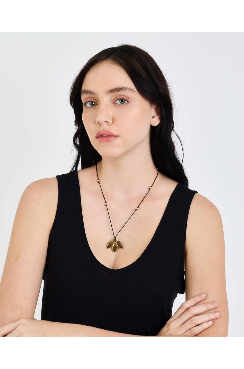 Colar folha ebi dourado