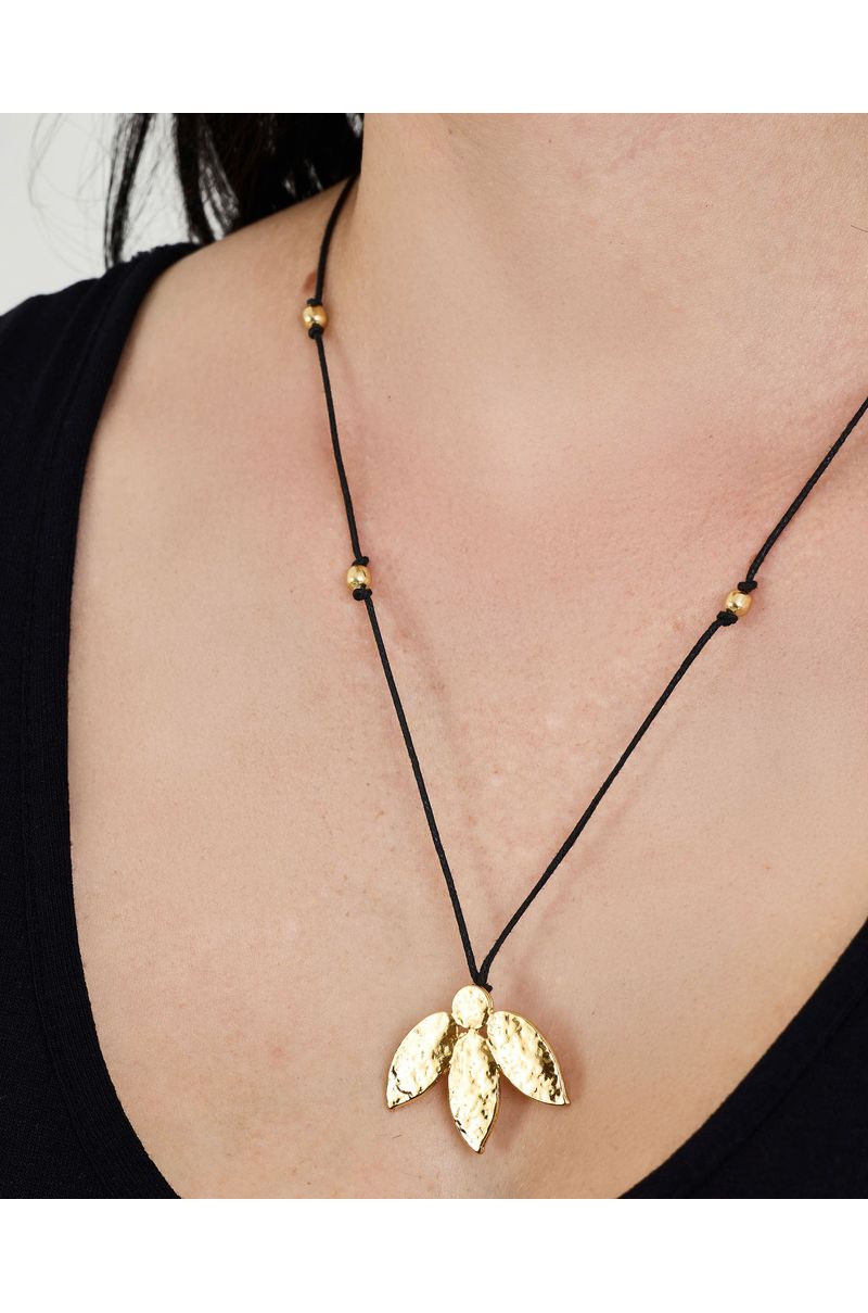 Colar folha ebi dourado