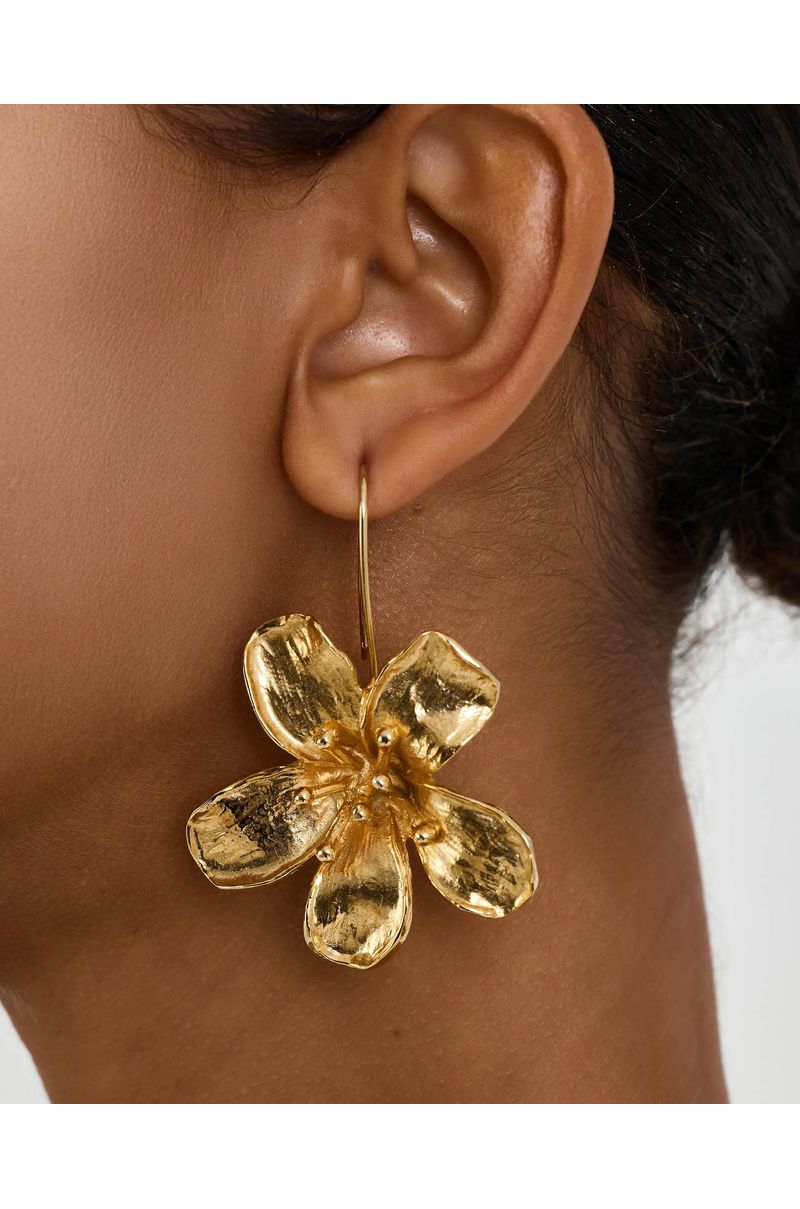 Brinco flora ebi dourado
