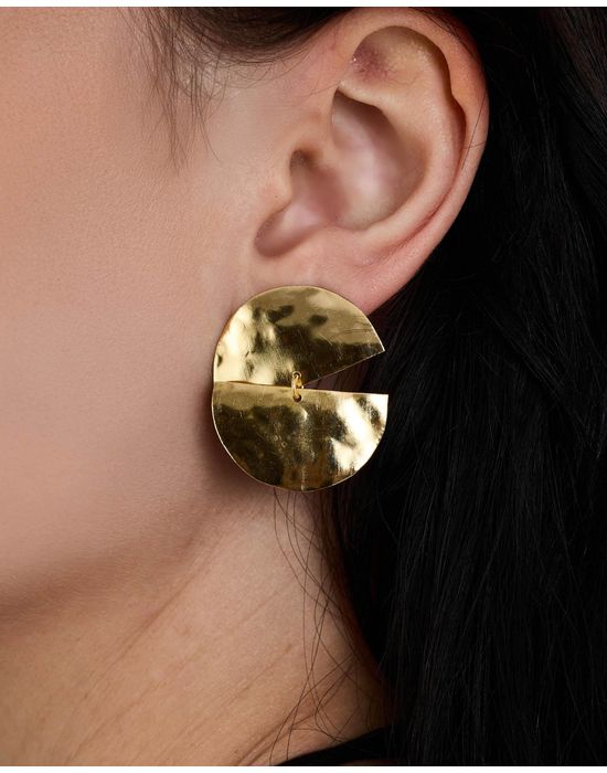 Brinco medalha ebi dourado