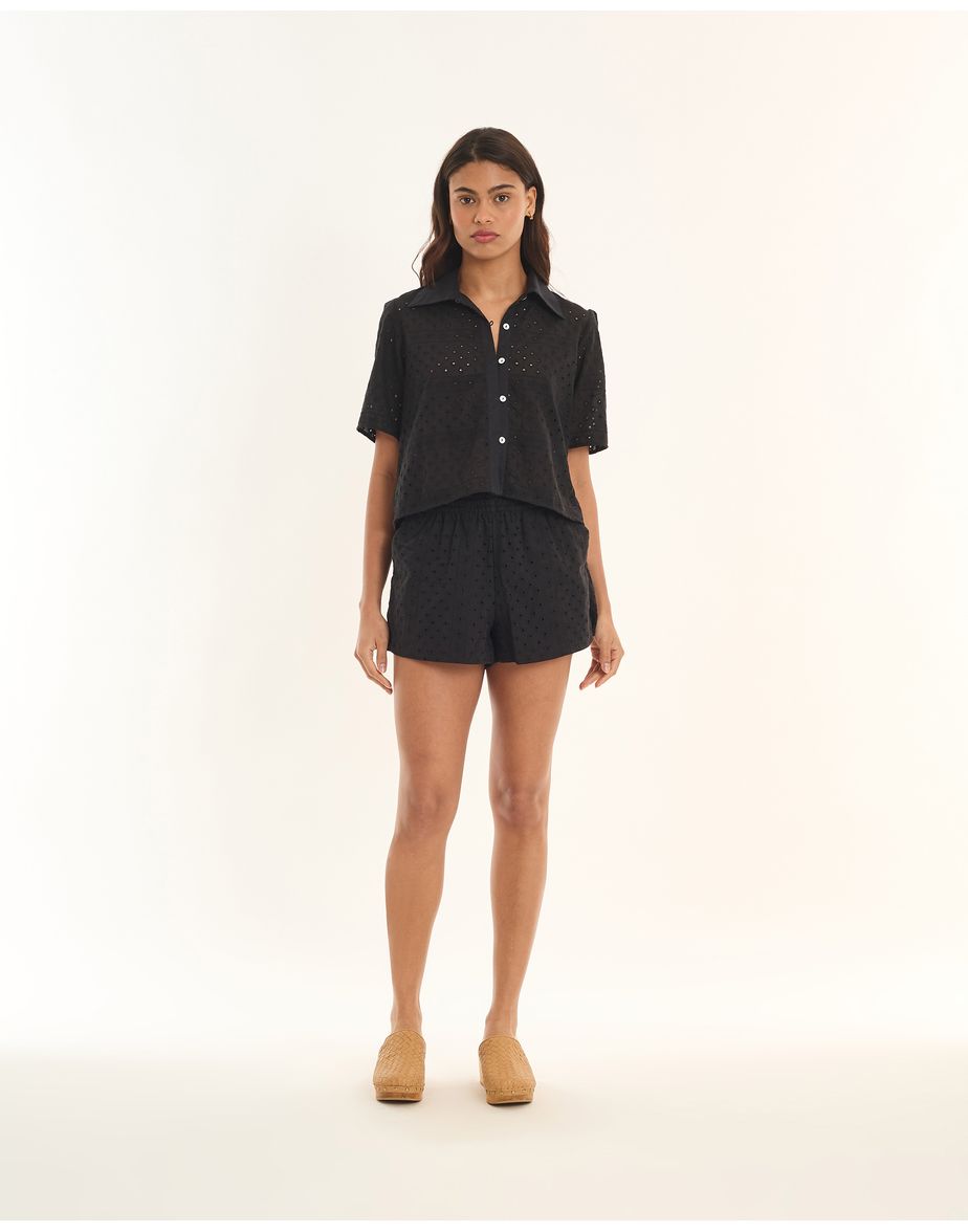 Short laise tic preto