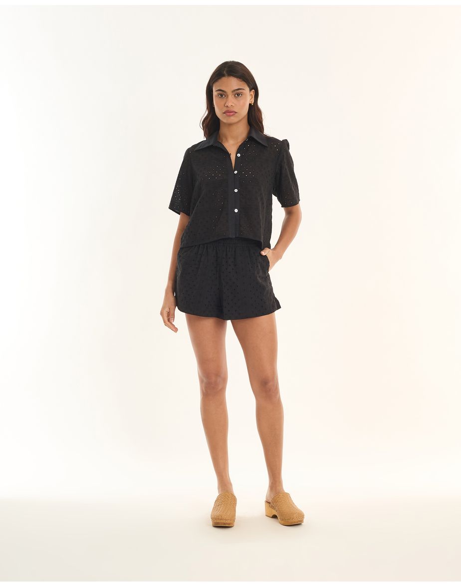 Short laise tic preto