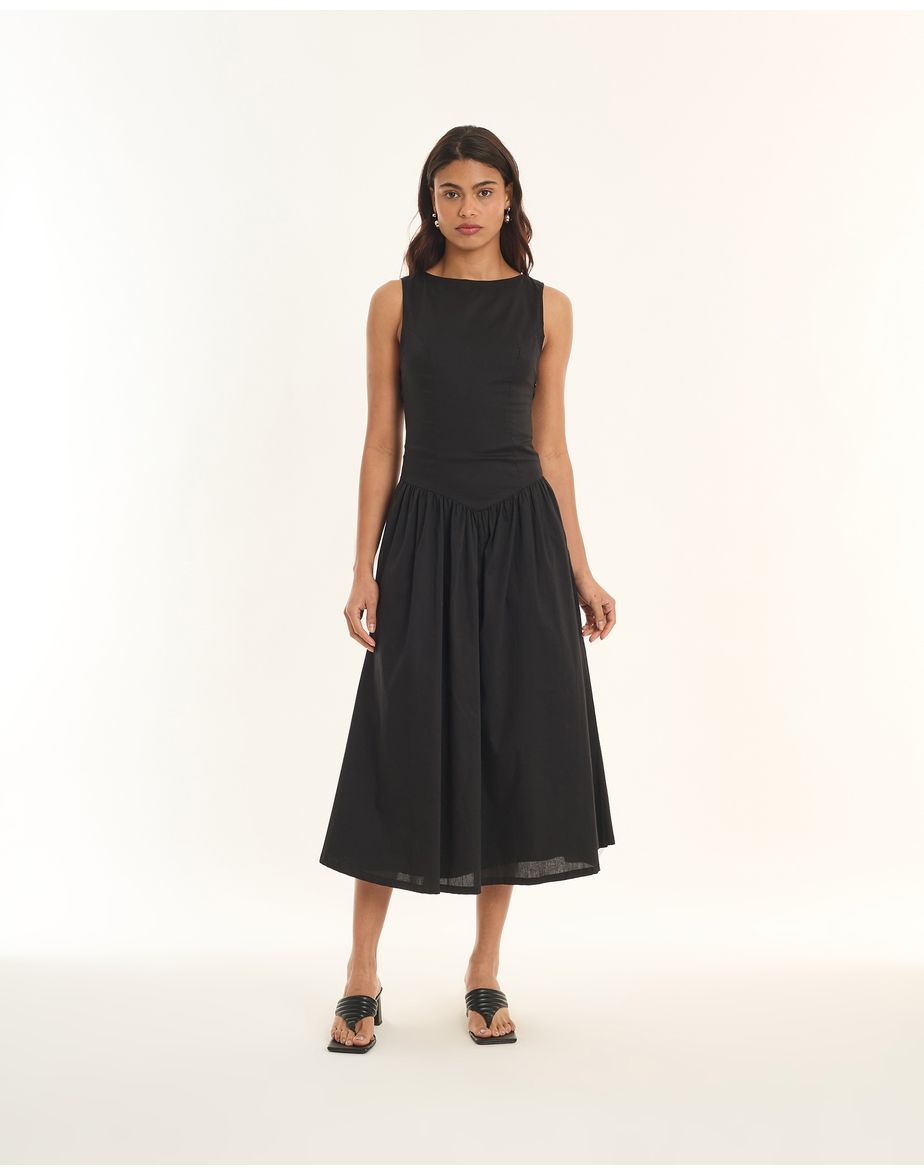 Vestido recortes tic preto