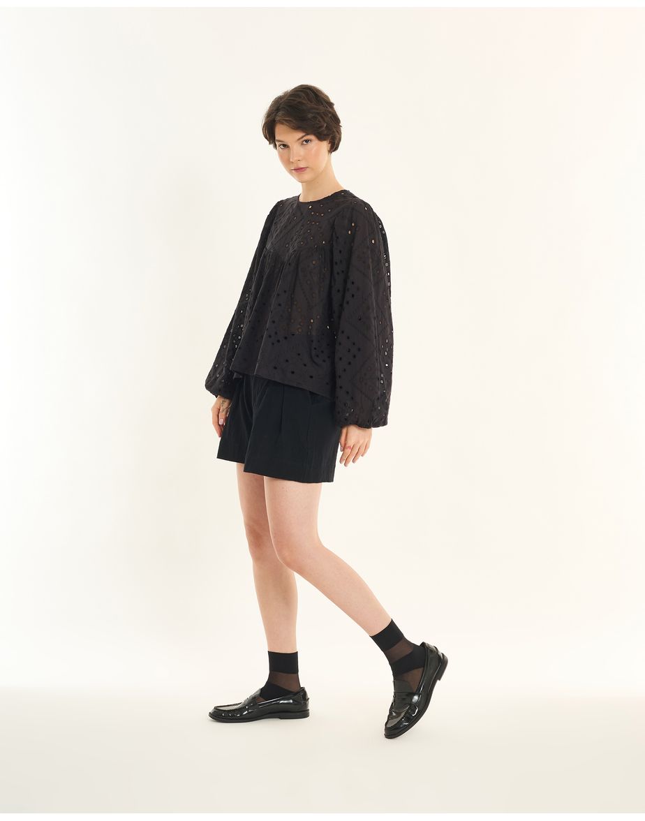 Short solto inv preto