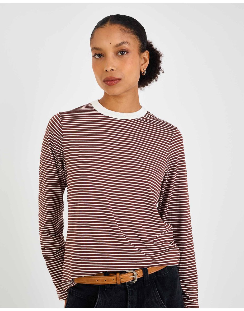 Camiseta listrada inv listrado marrom