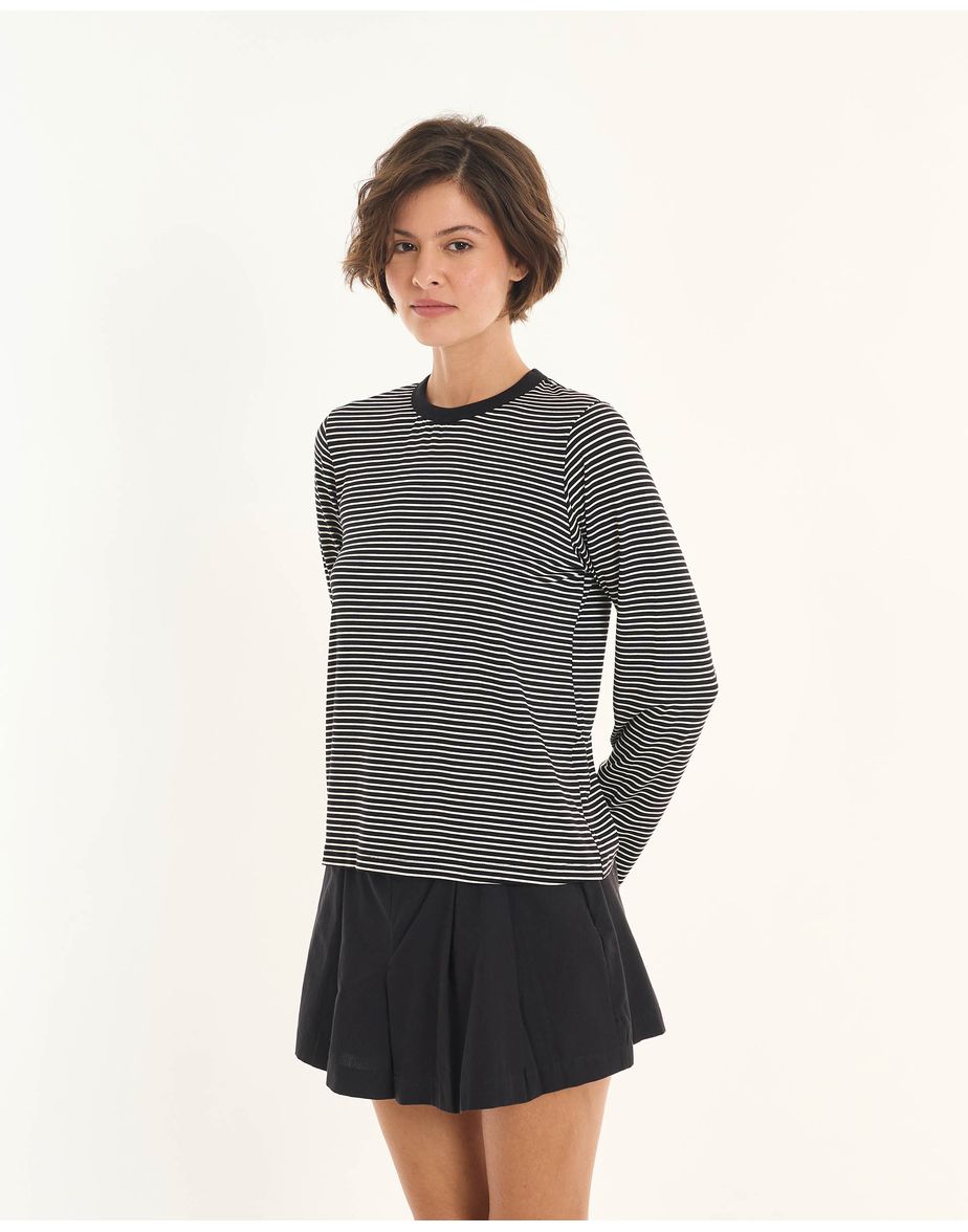 Camiseta listrada inv listrado preto
