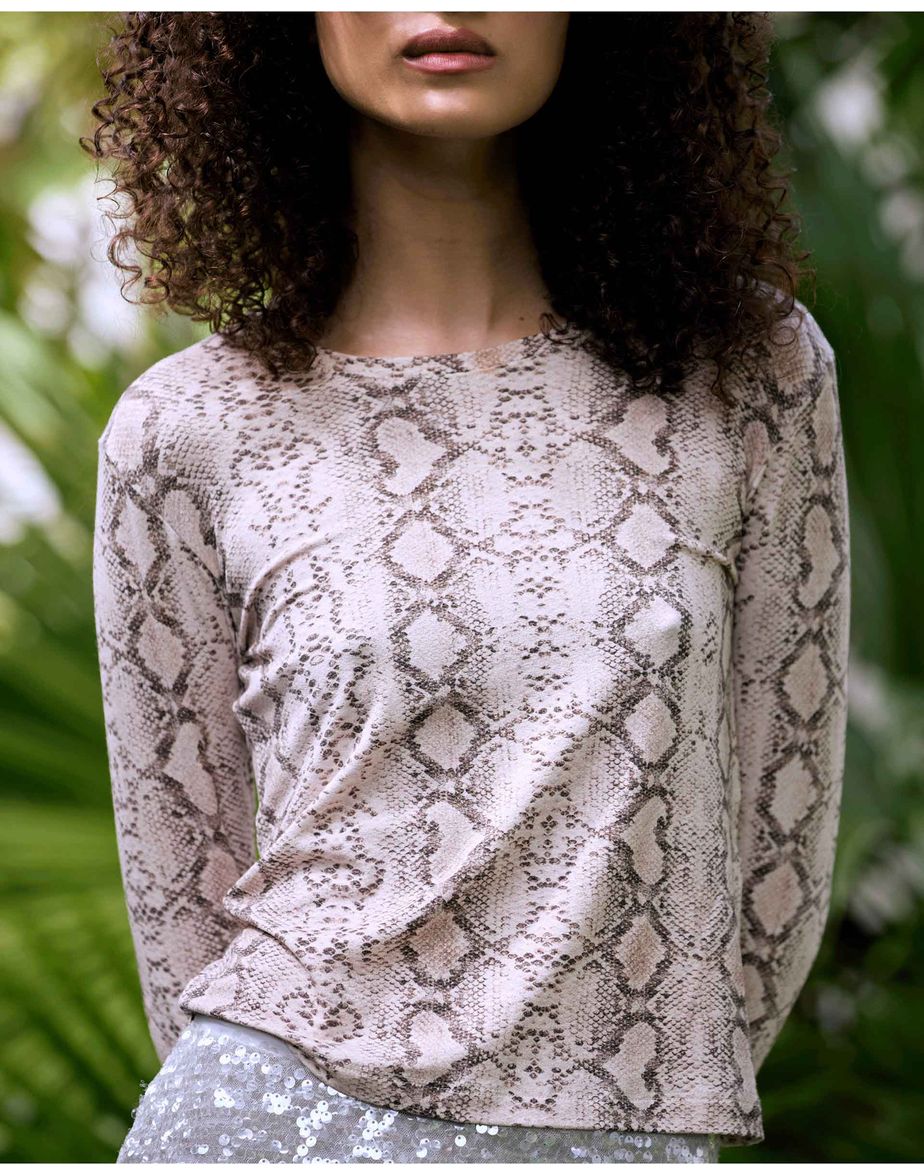 Blusa mg escama ebi estampado