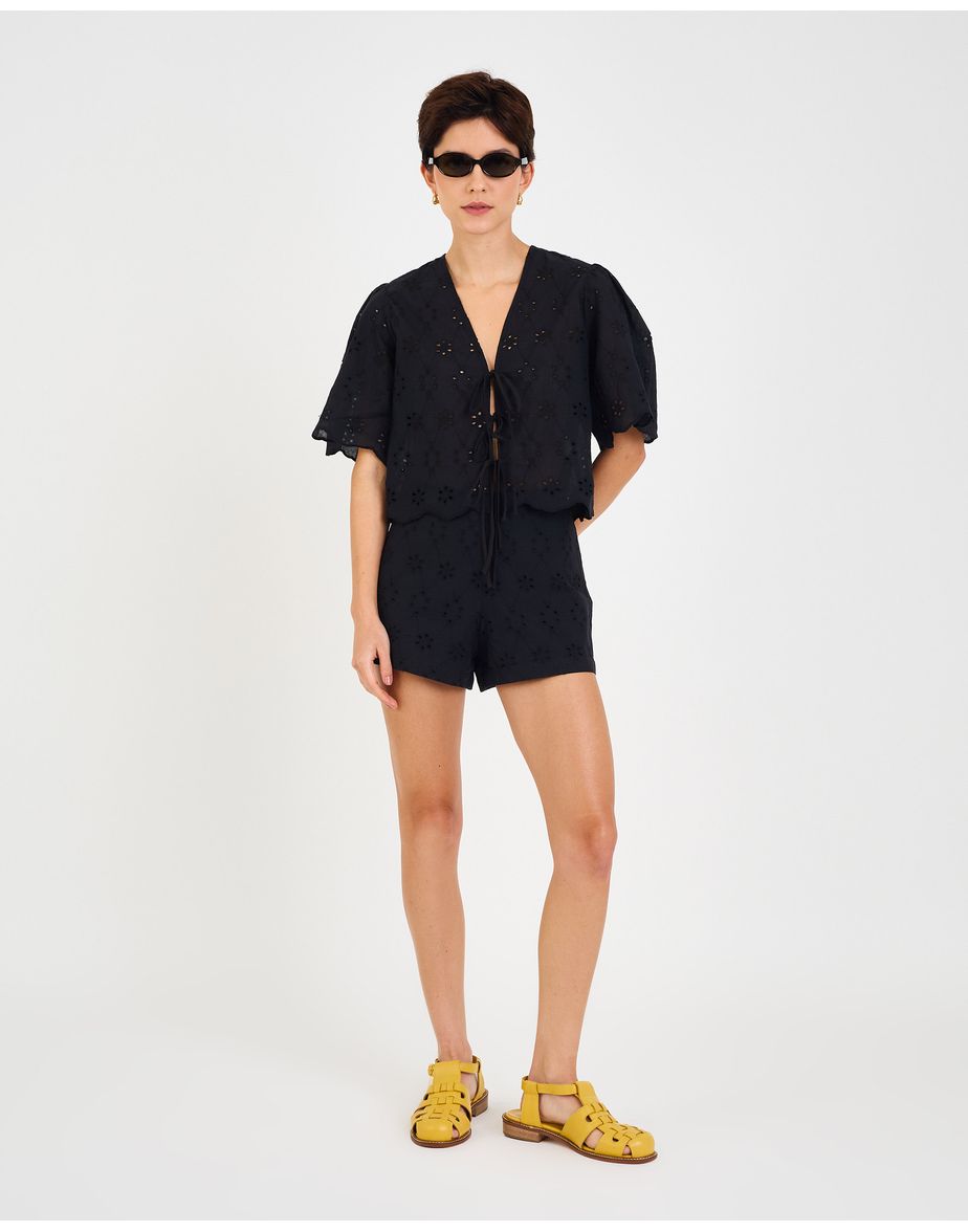 Short voil won preto