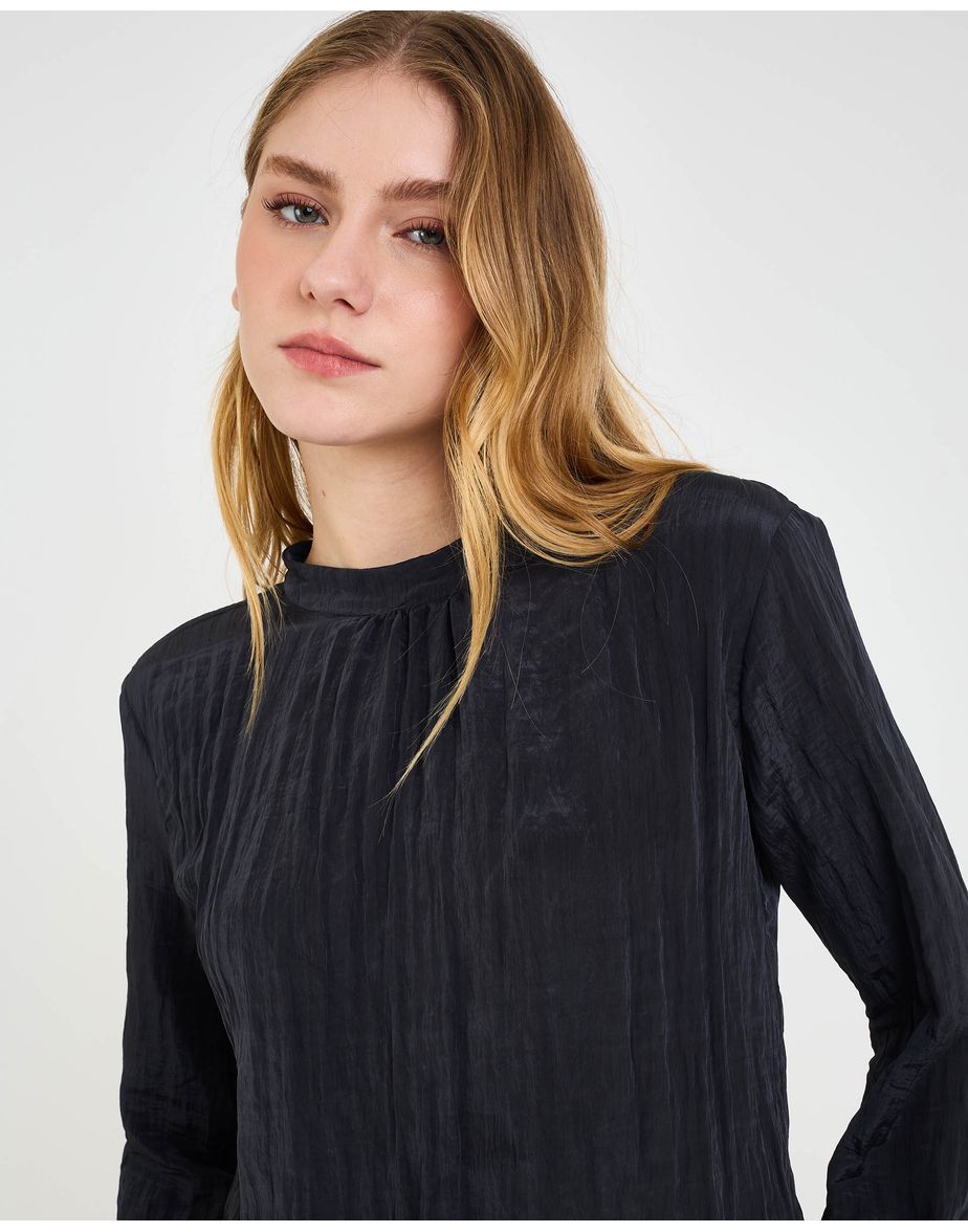 Blusa volume nev preto