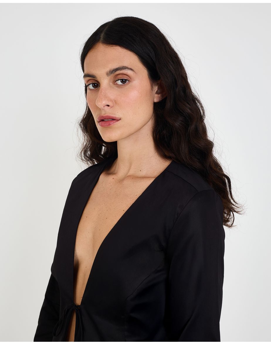Blusa acetinada mos preto
