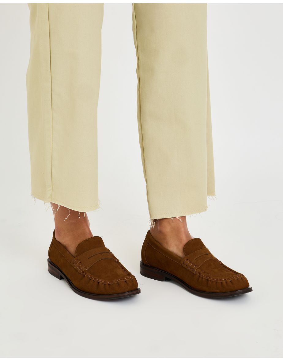 Loafer camurça mos caramelo
