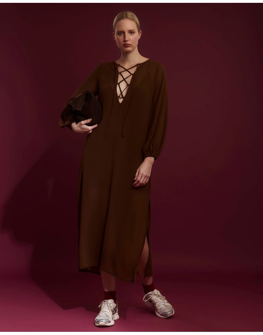 Vestido georgette geo marrom