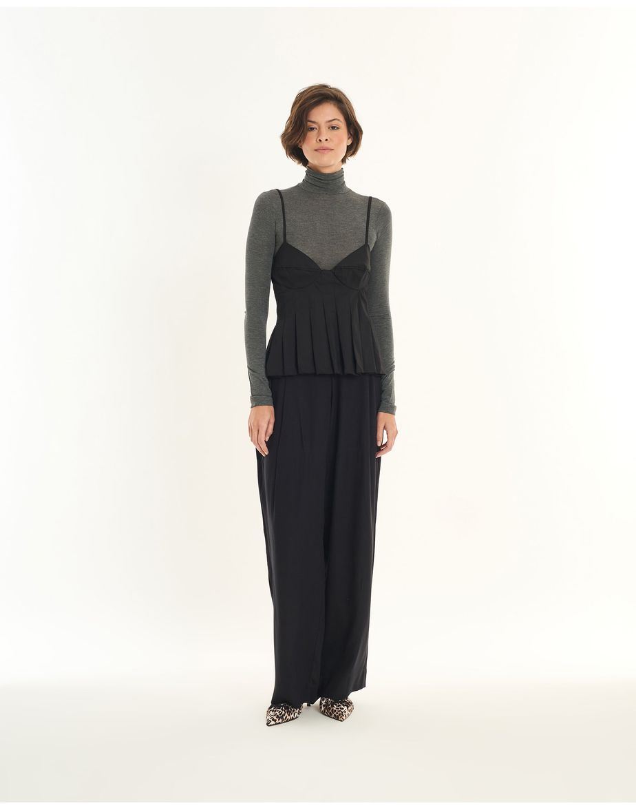 Blusa pregas inv preto
