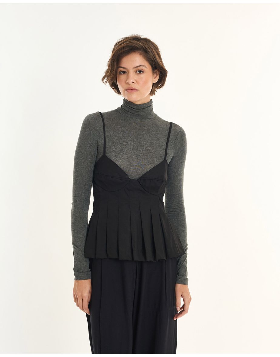 Blusa pregas inv preto