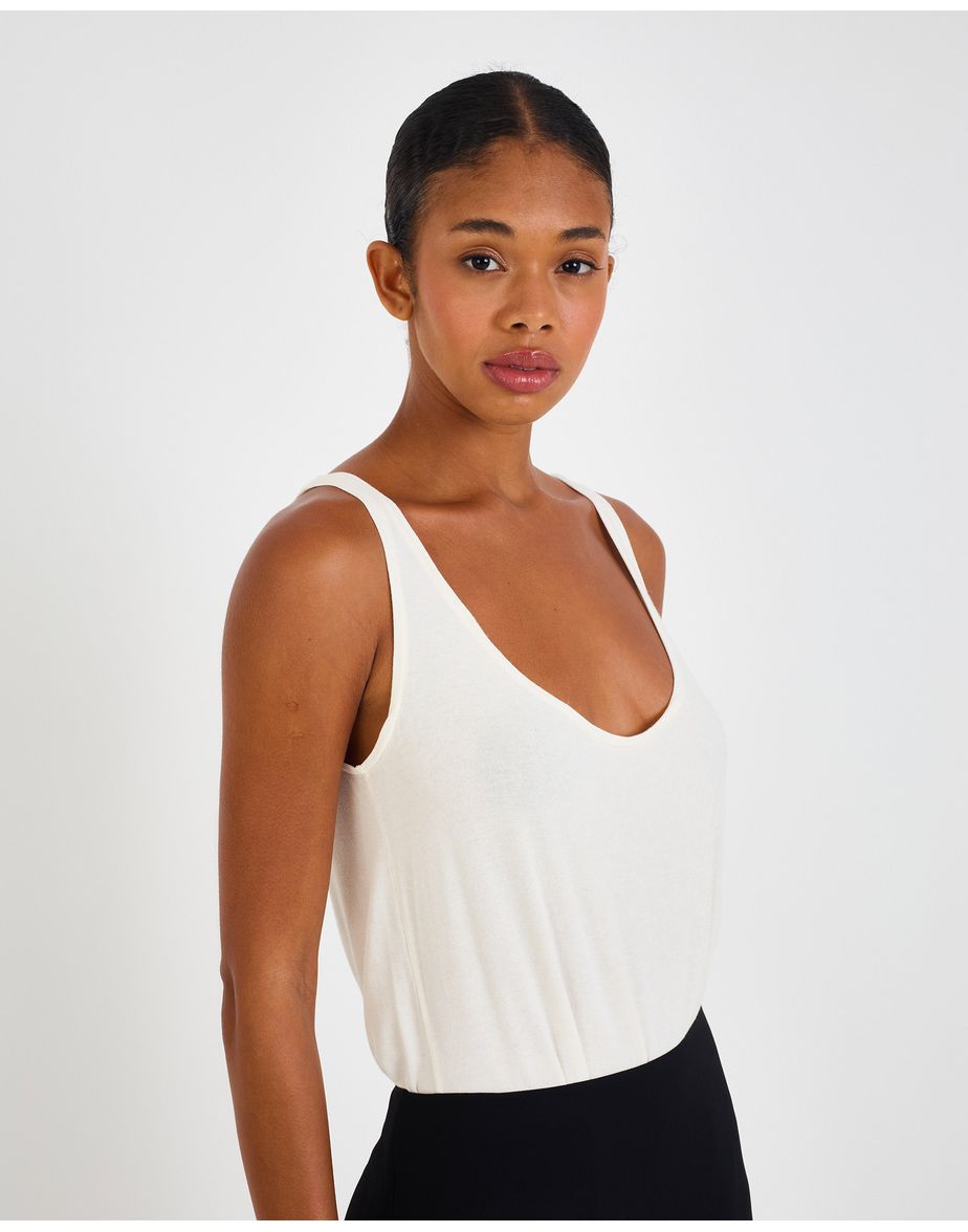 Camiseta decote ila off-white