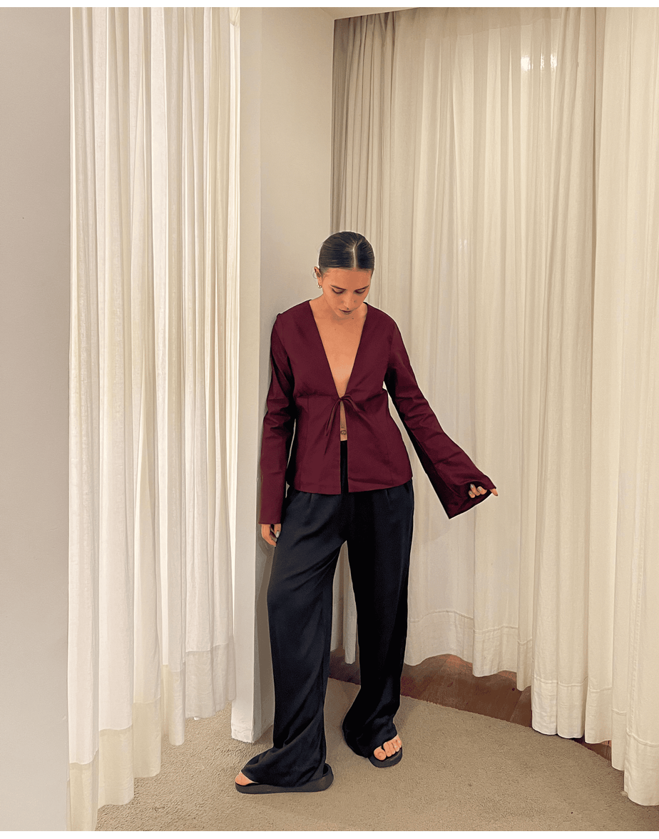 Blusa acetinada mos vinho